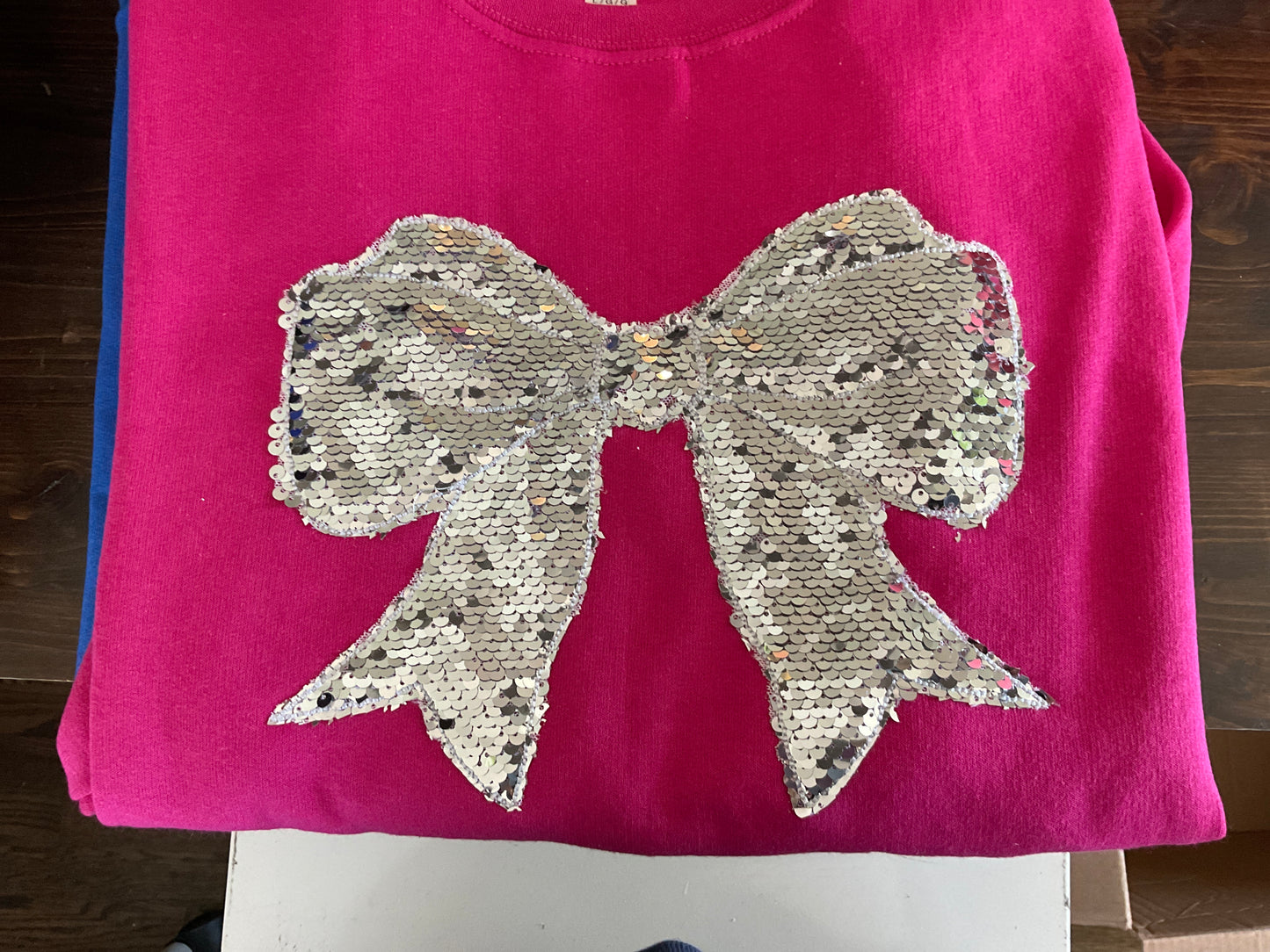 D's Designs Bow sweatshirt