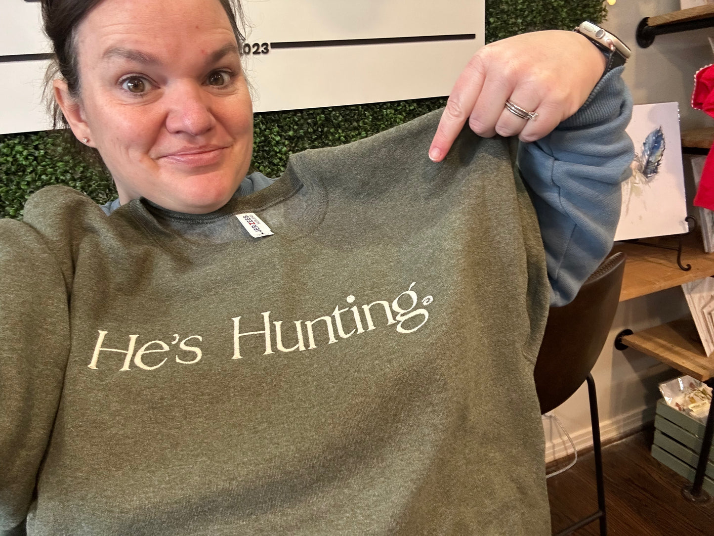 D's Designs He's Hunting