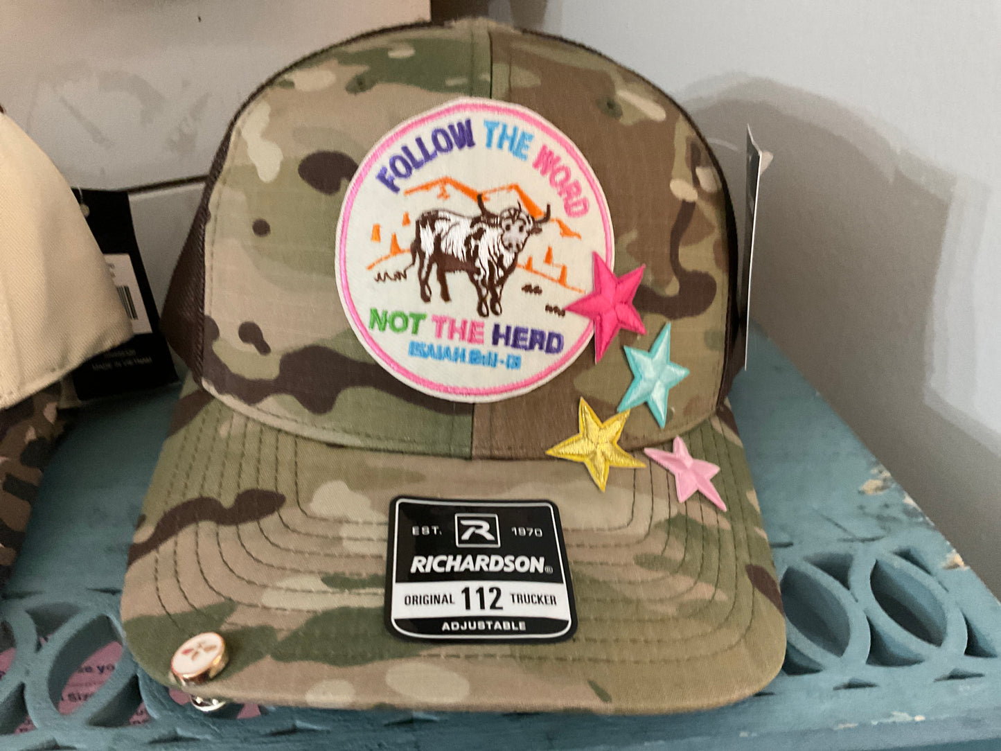 Follow hat
