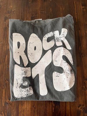 Cozy Momma Rocket Tee dark gray Wavy Letters