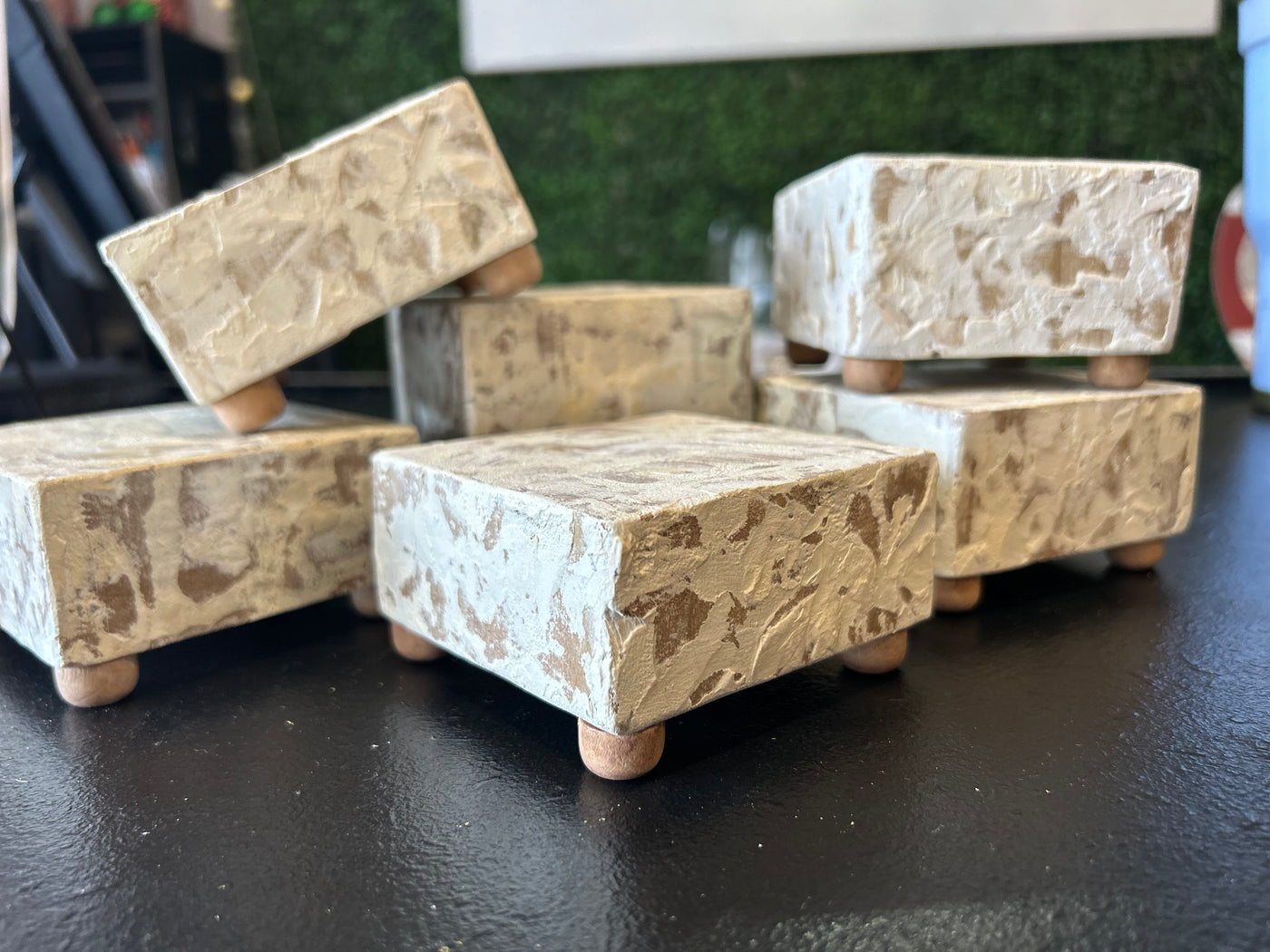 Well Rooted  chippy riser block