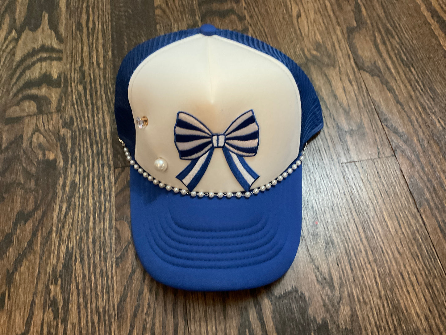 Blue trucker hat with bow