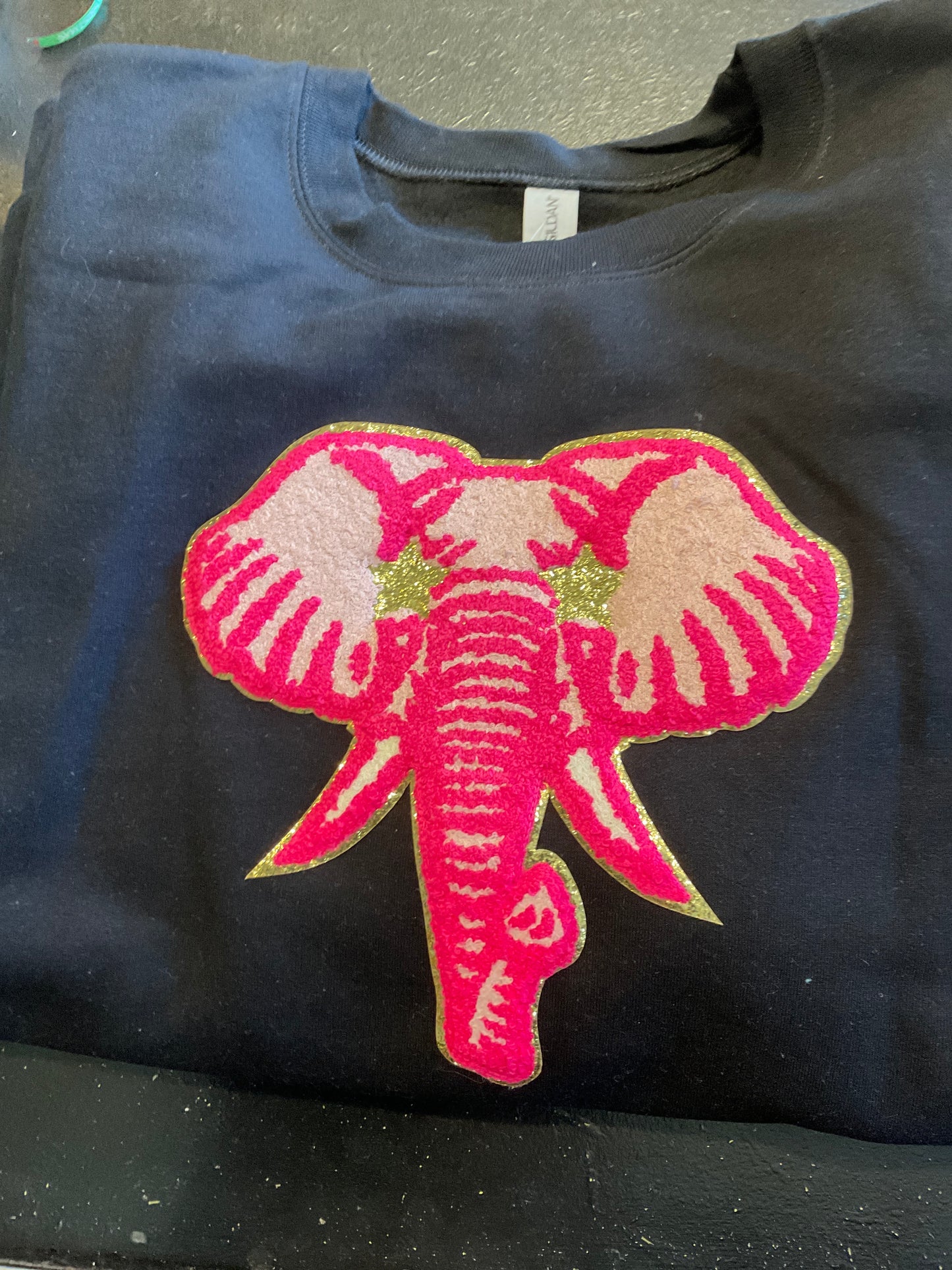 D's Designs pink elephant chenille sweatshirt XL