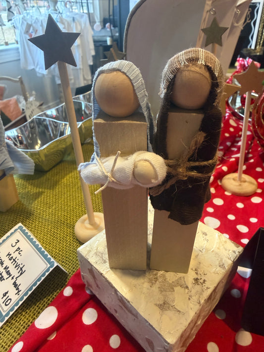 Well Rooted  3pc nativity